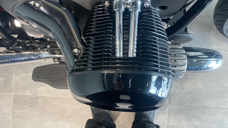 BMW R18 First Edition